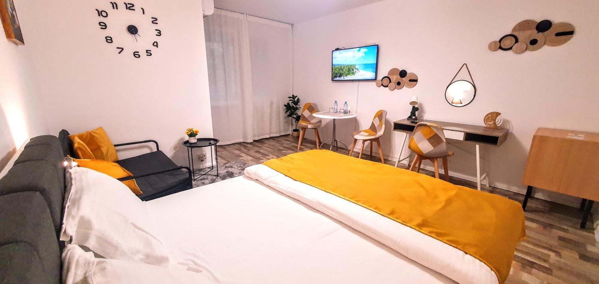 The Yellow King - Luxurious Apartment Bukarest Exteriör bild